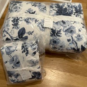 Pottery Barn King Size Garden Floral Comforter & Sham Set